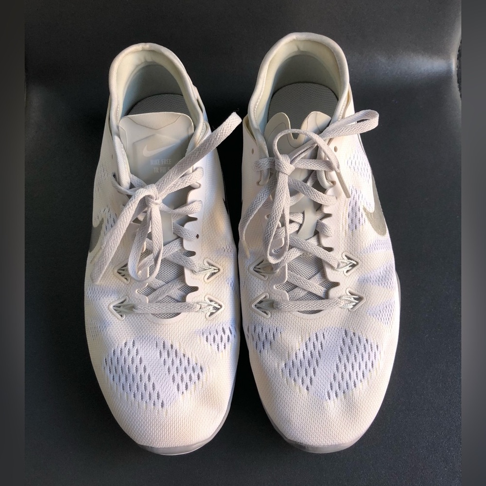 Nike Free TR Fit 5 Running Shoes White Grey Women’s Size: US 9.5 EUR 41 - Picture 2 of 13